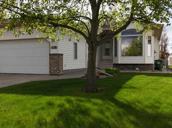 310 B SE Edgewood Close, Camrose, AB T4V 4P9
