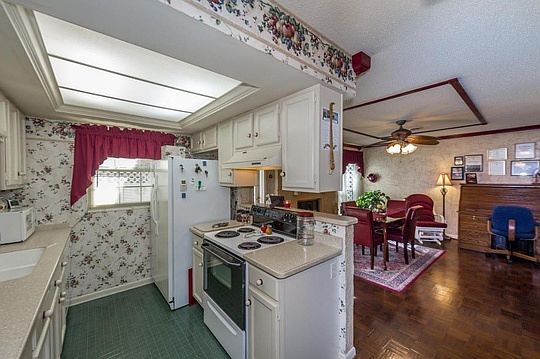 3rd image of 7914 Gleason Dr APT 1129