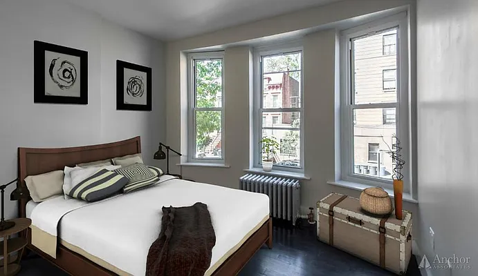 Rented by Anchor Associates | media 10