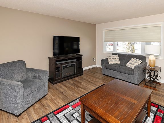 5th image of 820 Summer Meadows Blvd