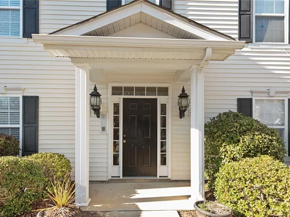 5302 McConnell Dr, Kernersville, NC 27284