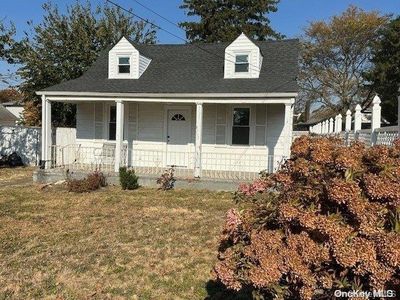 163 E Roosevelt Avenue, Roosevelt, NY, 11575
