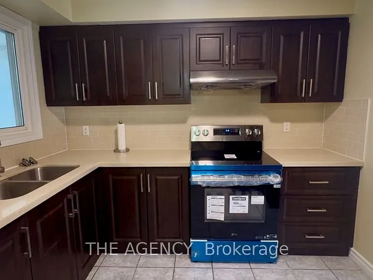 14 Clydesdale Rd — Photo 2