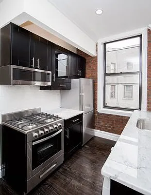 Rented by Voro New York | media 31