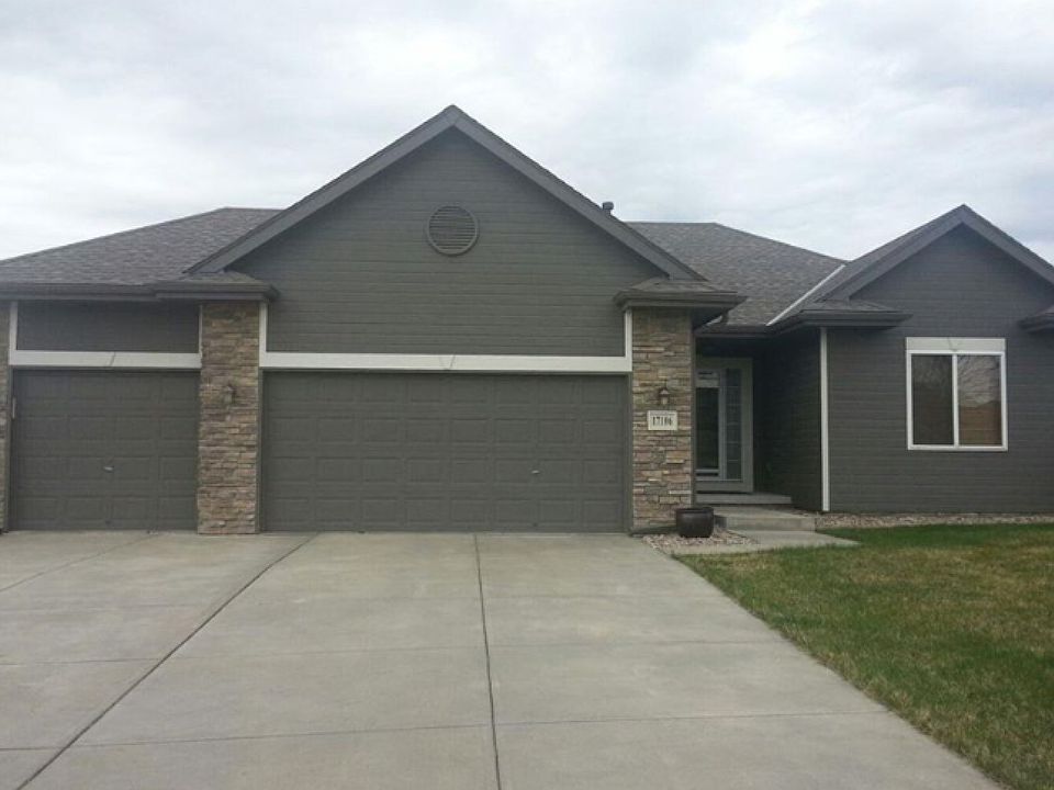1st image of 17106 Palisades Dr