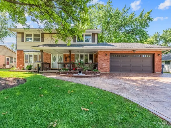 1475 Maple Ln, Elgin, IL 60123