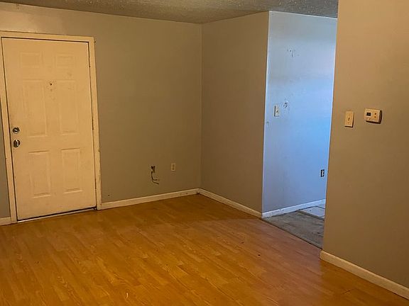 3rd image of 102 E 2nd St APT 2