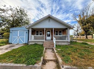 715 S Maple St, Hutchinson, KS 67501