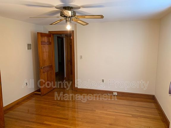 5th image of 216 Linwood St #1