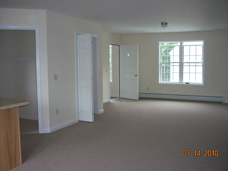 12-14 Whipple Rd #12 — Photo 2