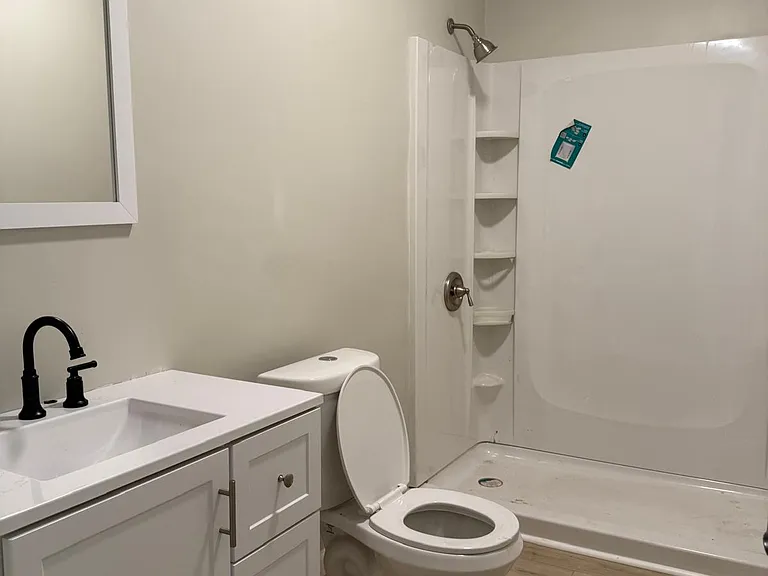 606 N 2nd St #2 — Photo 9