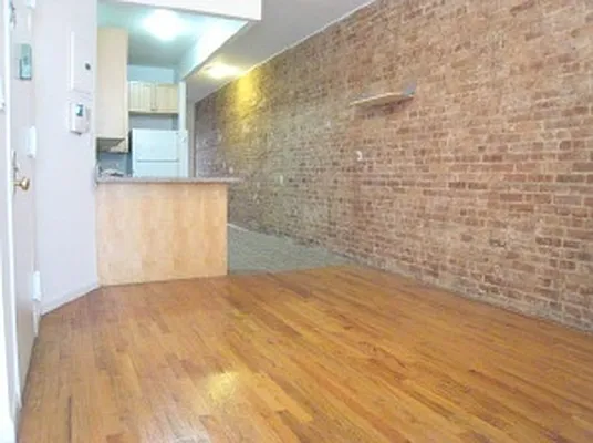 Rented by Cooper & Cooper Real Estate | media 6