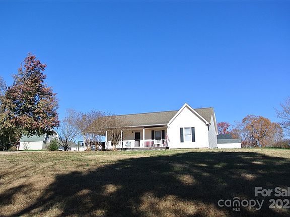 3rd image of 225 McDade Rd