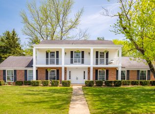 3615 Deerfield Pl, Columbus, IN 47203