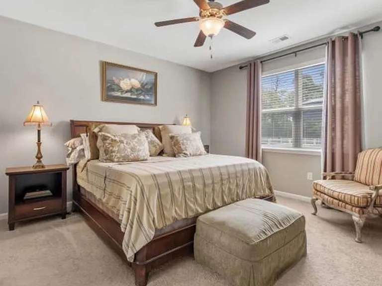 542 Hay Hill Ln — Photo 11