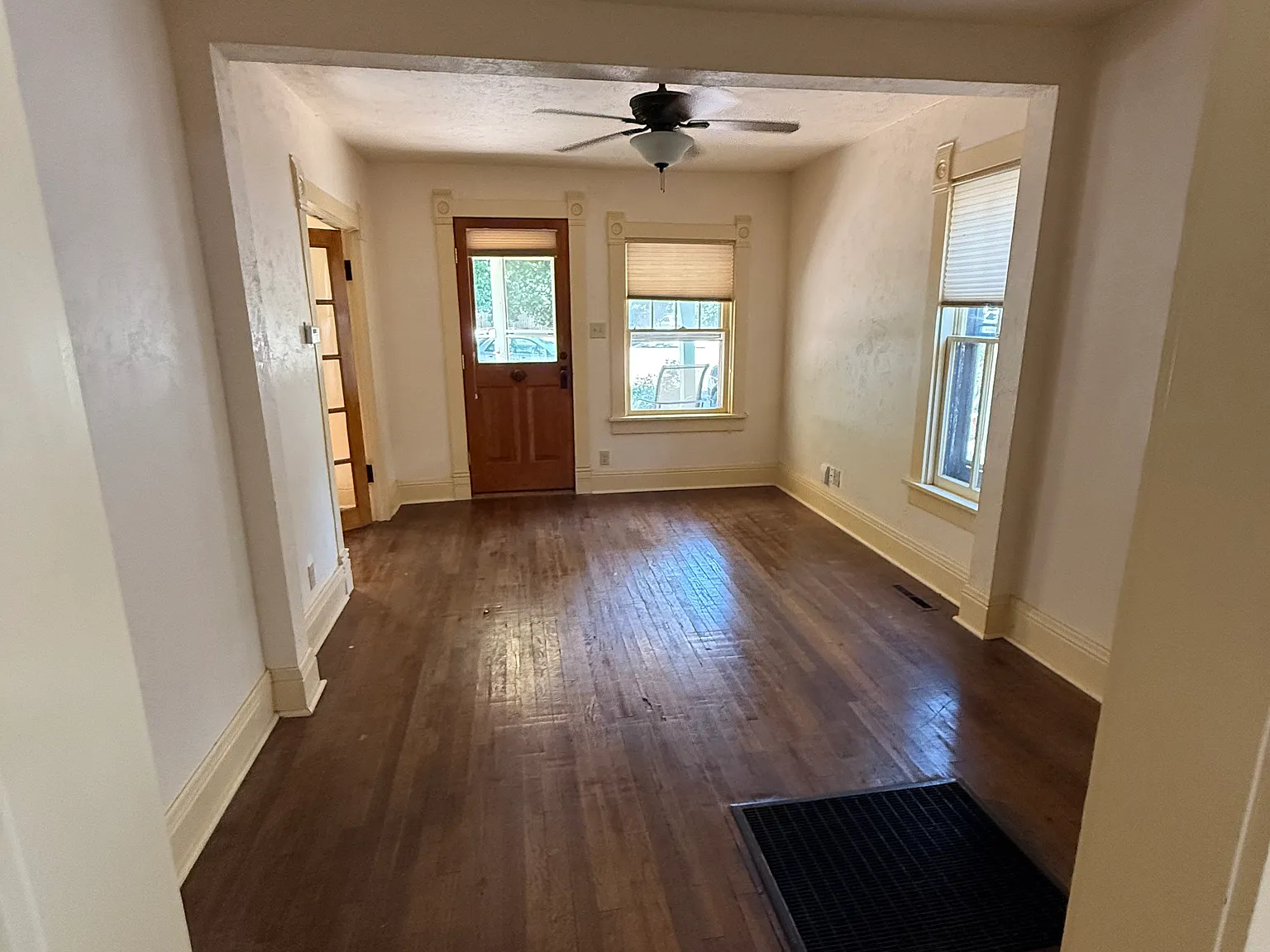 134-136 N Sherwood St — Photo 3