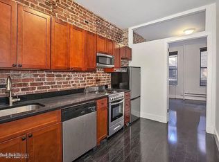 640 10th Ave #2F, New York, NY 10036