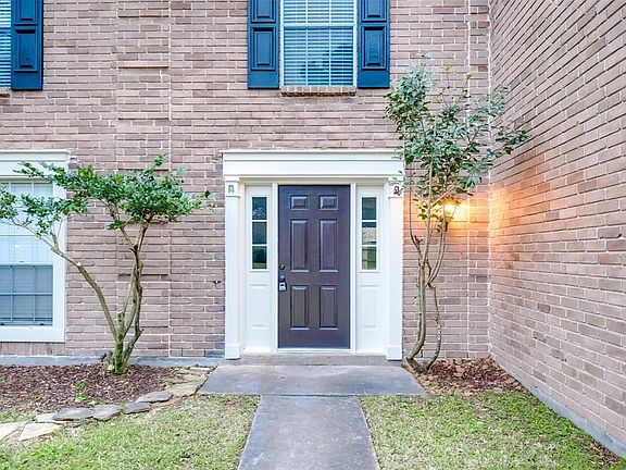 2nd image of 21315 Highland Knolls Dr