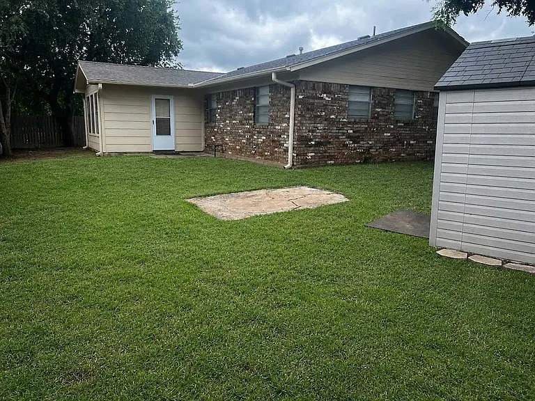 3205 SE Coachman Pl — Photo 20