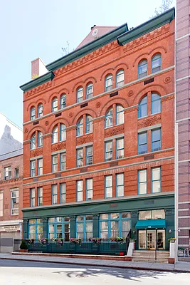 Rented by Douglas Elliman | media 15