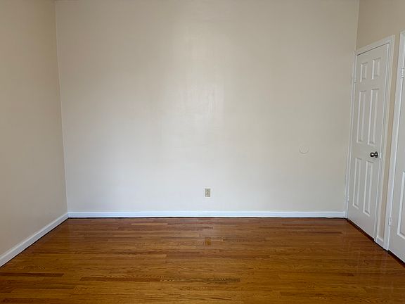 2nd image of 8915 144th St APT 1H