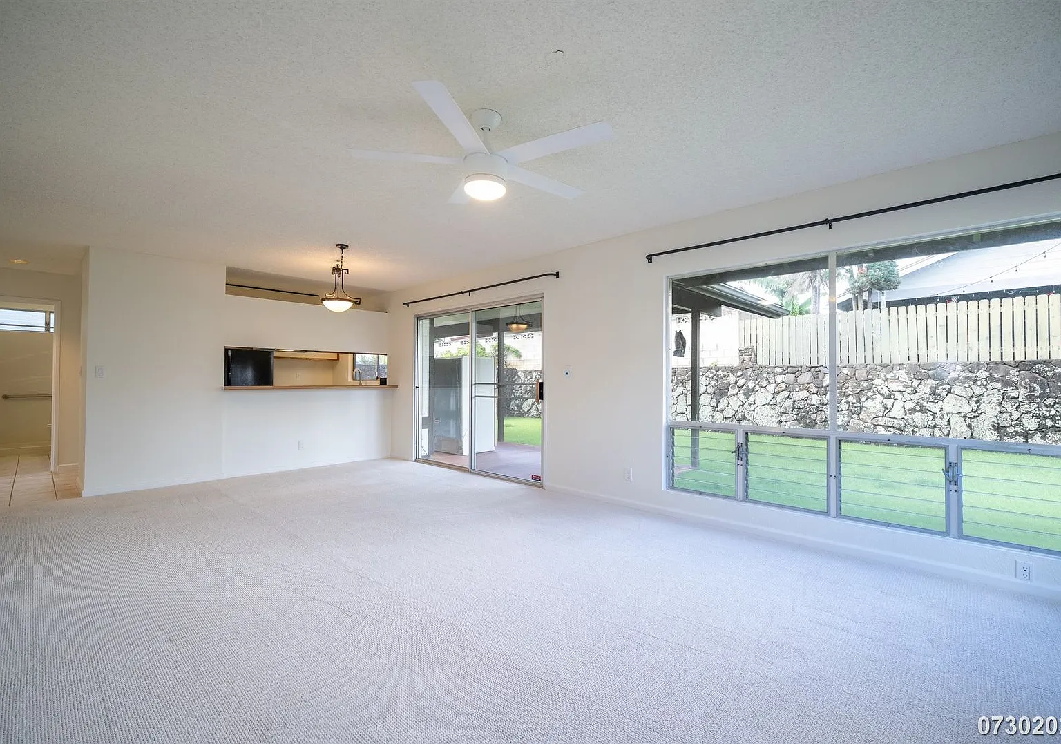 3BR/2BA/2Car Garage/Huge driveway/Privacy fence in Mililani — Photo 3