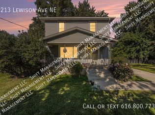 1213 Lewison Ave NE, Grand Rapids, MI 49505