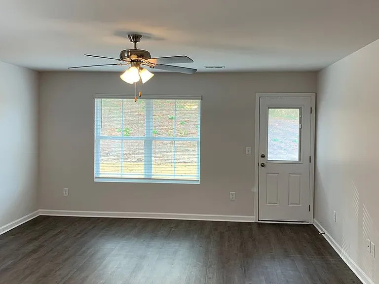 2158 Kilpatrick Ln — Photo 9