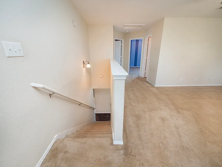 141 Clover Cv — Photo 19