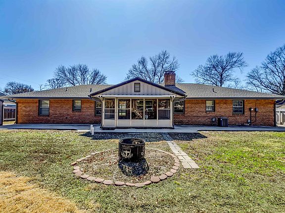 5th image of 6330 E Willowbrook Rd