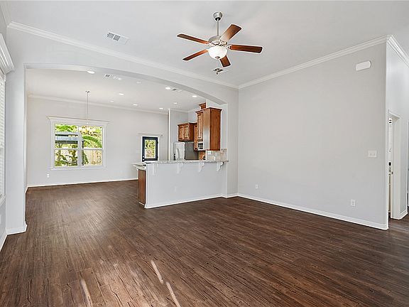 3rd image of 4109 Whispering Creek Dr