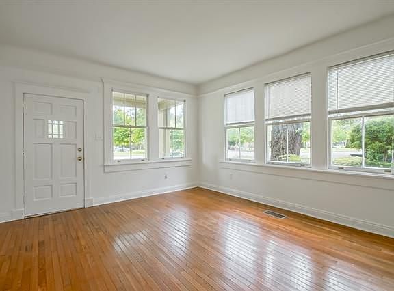 5th image of 5508 S Claiborne Ave