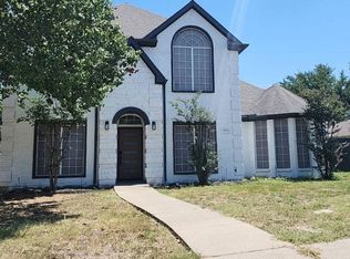 2021 Camelot Dr, Lewisville, TX 75067