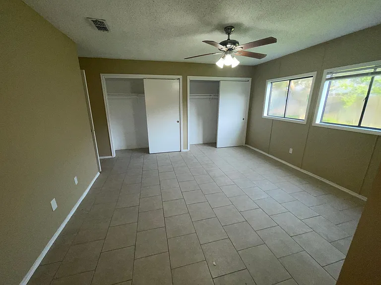 5322 Inverness Dr — Photo 8