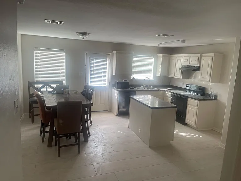 kitchen & Dinning