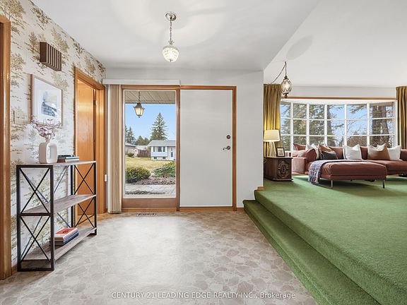 5th image of 72 Beaver Ridge Dr