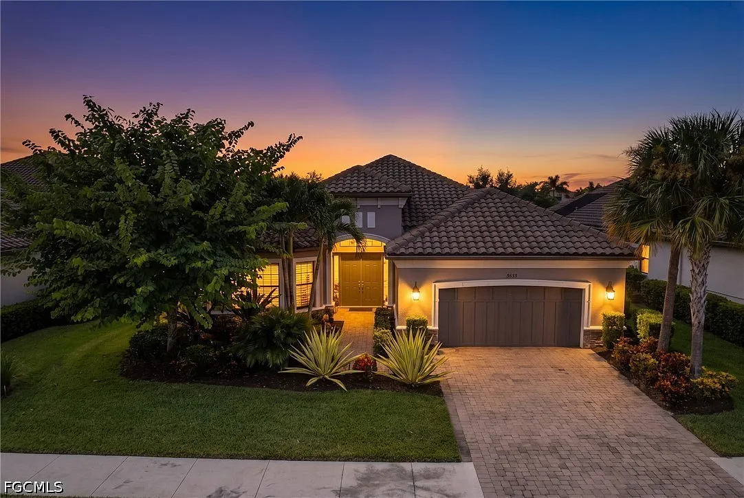 3 bed, 3.0 bath, 2997 sqft, $20,000 — Photo 2