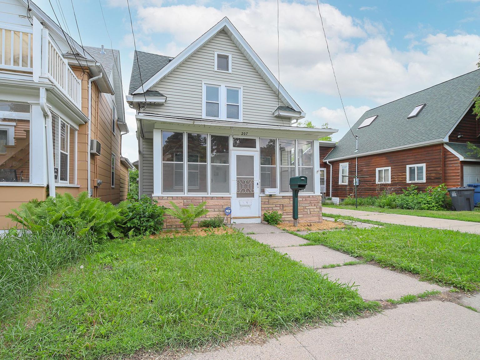 207 Ave N, Minneapolis, MN 55405 Zillow