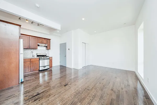 Rented by Nooklyn NYC LLC | media 4