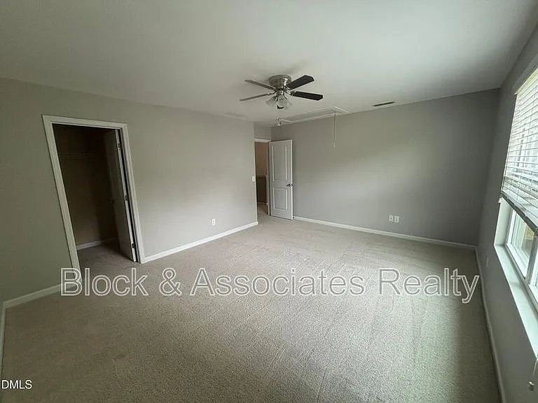 4 White Spruce Ct — Photo 42
