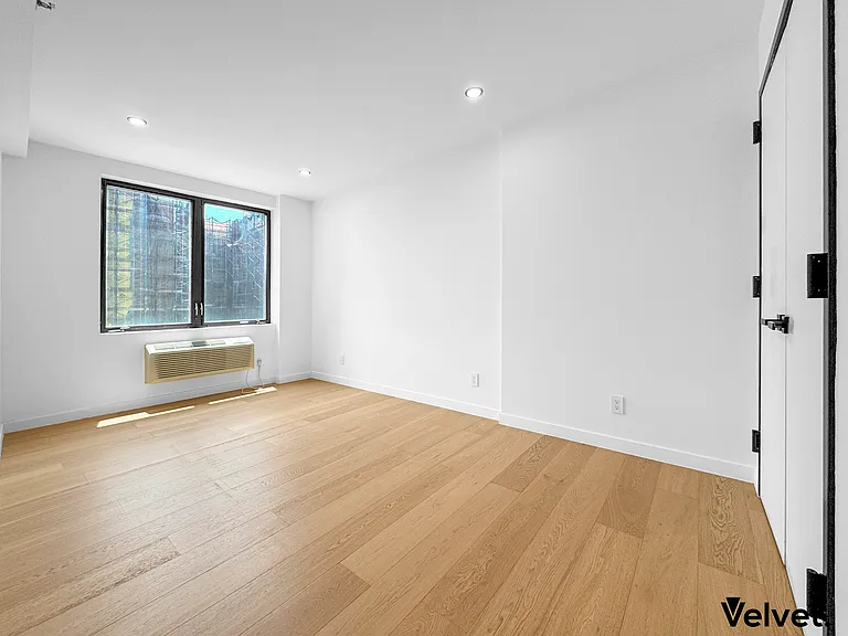 116-17 Grosvenor Ln #5C — Photo 11