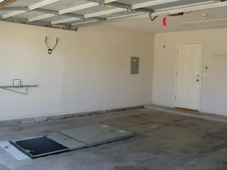 1616 Hazelwood Dr — Photo 7