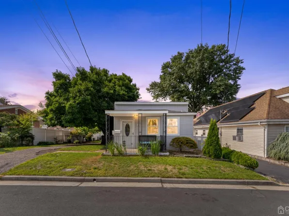 75 Loretta St, Hopelawn, NJ 08861