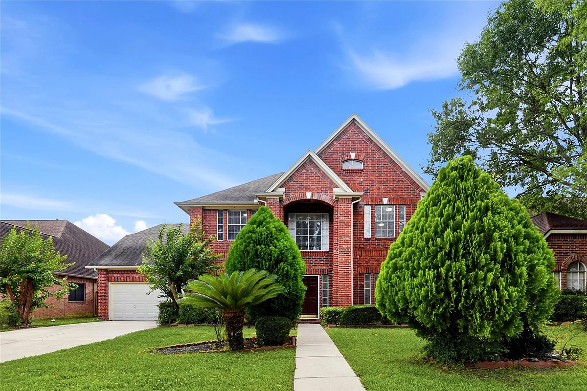 Building Photo - 15527 Oxenford Dr