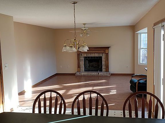 2nd image of 1509 Stonebrooke Dr