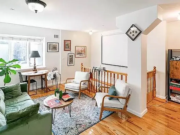 567 Warren St #102 — Photo 1