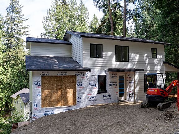 4th image of 7 Maple Court