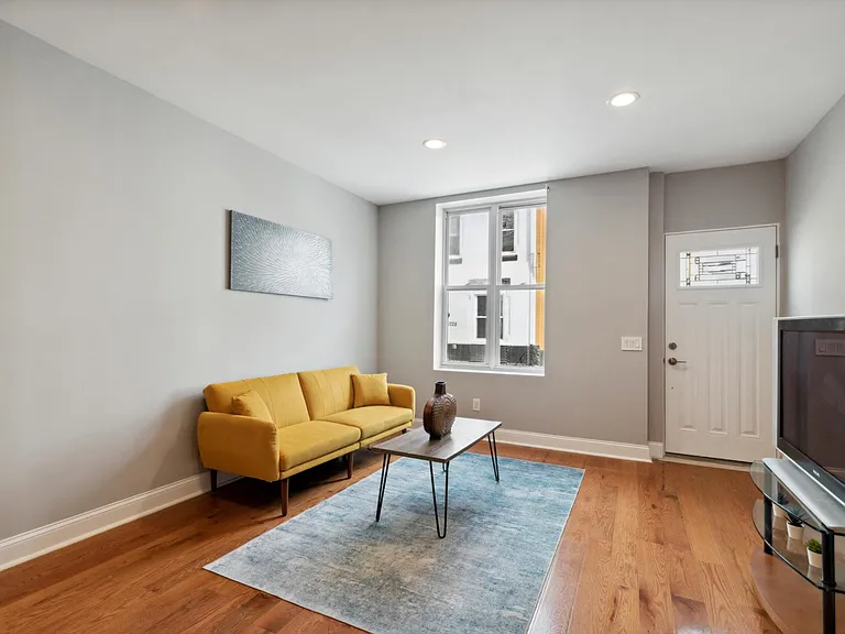 1722 N Newkirk St — Photo 8