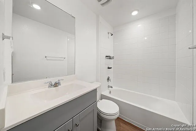 1080 Amble Oak — Photo 29