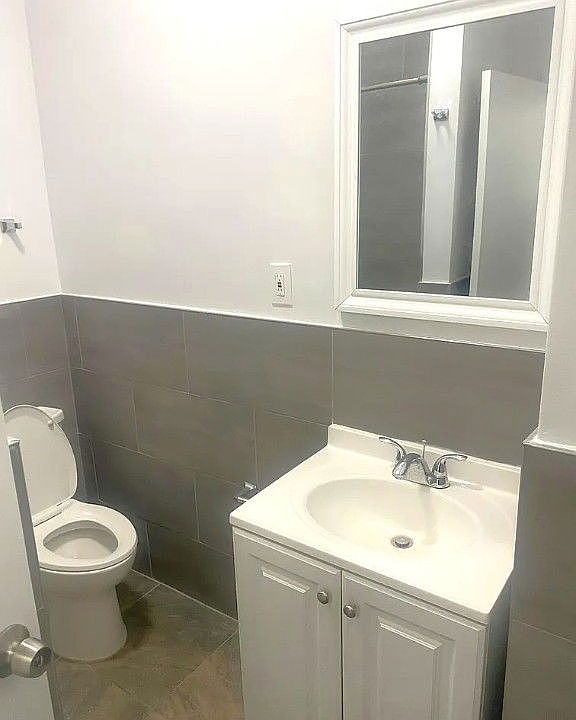 2nd image of 207 Freeway Dr E #12B